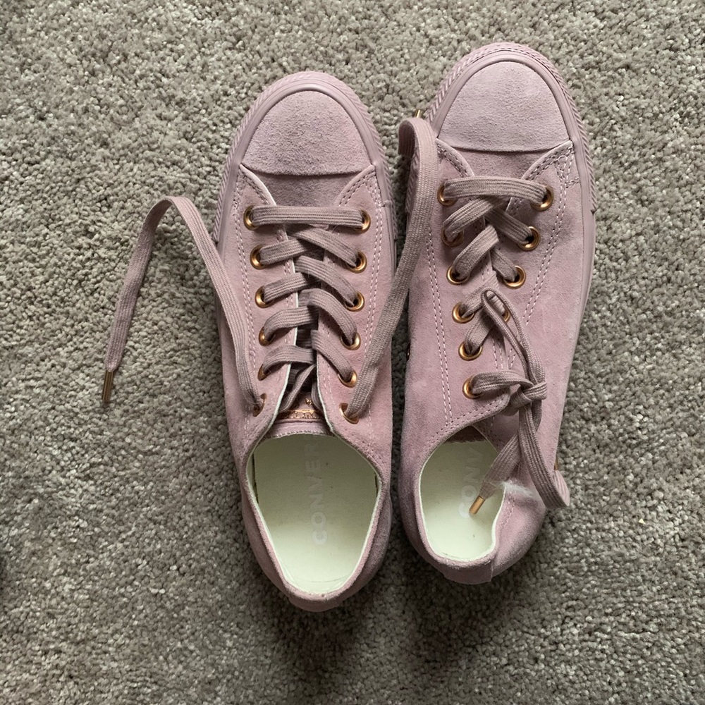 Pink converse !